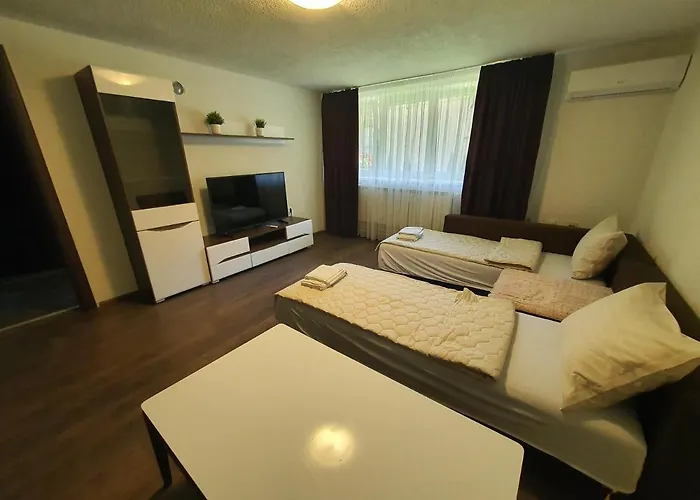 Iris Apartments