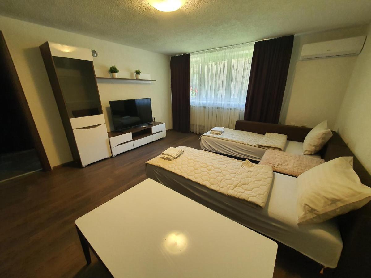 Apartment Iris *